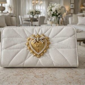 Quilted White Wallet with Gold Heart